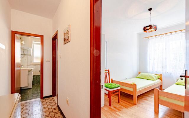 Mir - Perfect Location & Cosy - A1