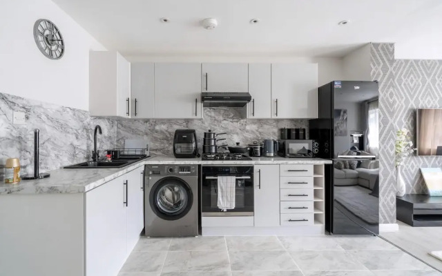 Modern South Wimbledon Stay