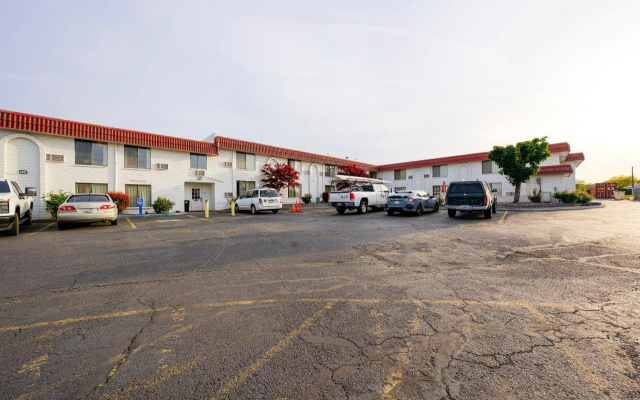 Oyo Hotel Hermiston Or, Downtown