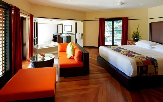 Mana Island Resort & Spa