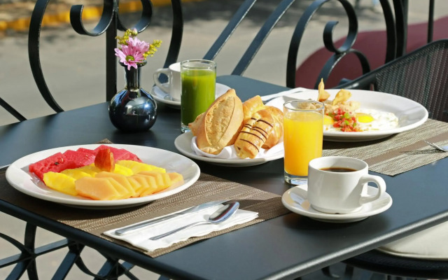 Holiday Inn Hotel & Suites Guadalajara-Centro Historico by IHG