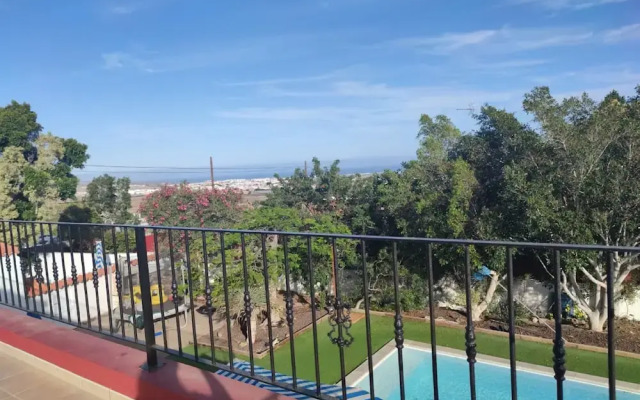 Sunset and Oceanview 1 Bedroom Apartment With Shared Pool