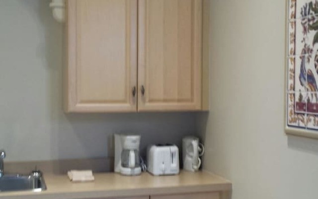 St. Vincent Row Suites