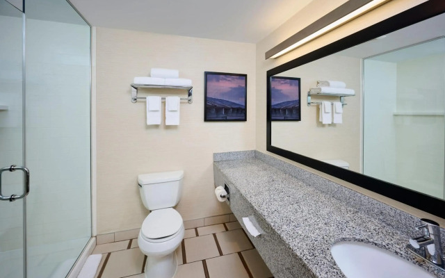 Fairfield Inn & Suites by Marriott Ottawa Kanata