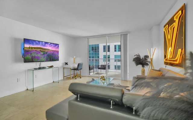 Zeus Sanctuary in Brickell Miami