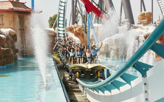 PortAventura Hotel Colorado Creek - Theme Park Tickets Included