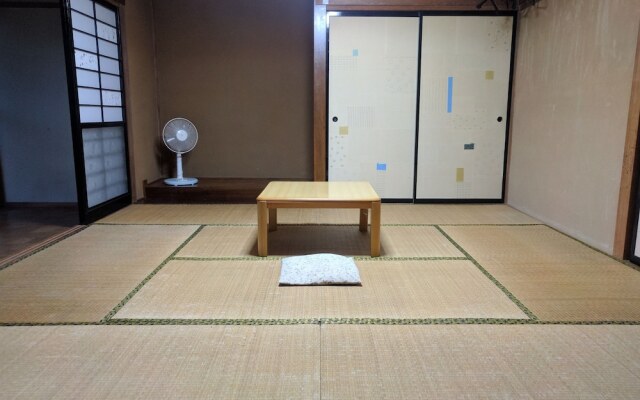 Tomo's hut in Japanese old style