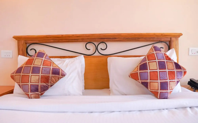 Hotel Asian Plaza Mcleodganj