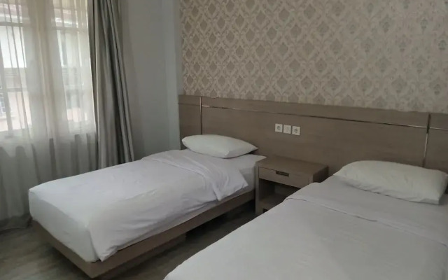 Graha Dinar Hotel by HIMA
