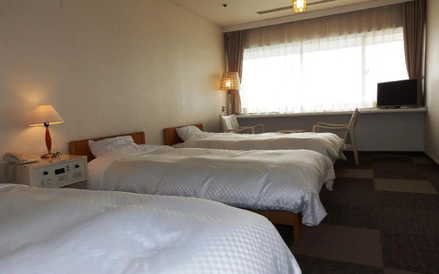 Itoen Hotel Toi – Guest Rooms – Izu