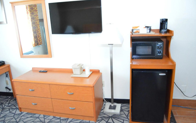 Quality Inn Coralville - Iowa River Landing
