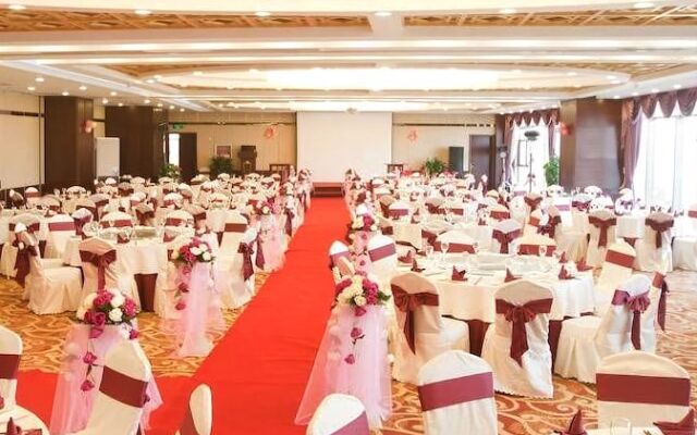 Warmjoy Majesty Hotels