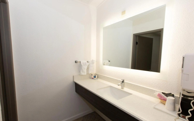SureStay Hotel by Best Western Seaside Monterey