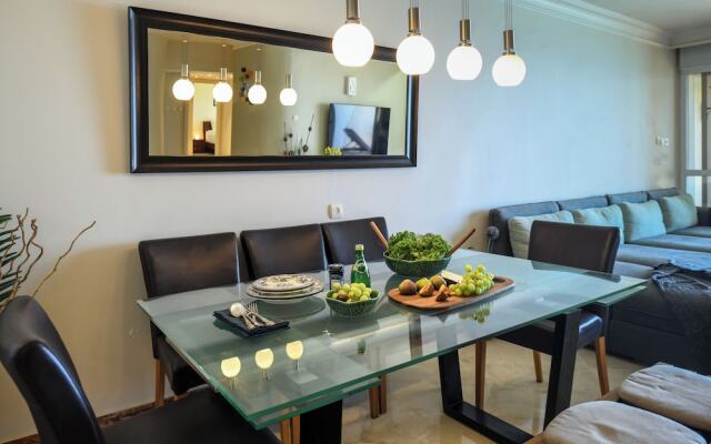 Netanya Panoramic Sea-View 4BR Apartment