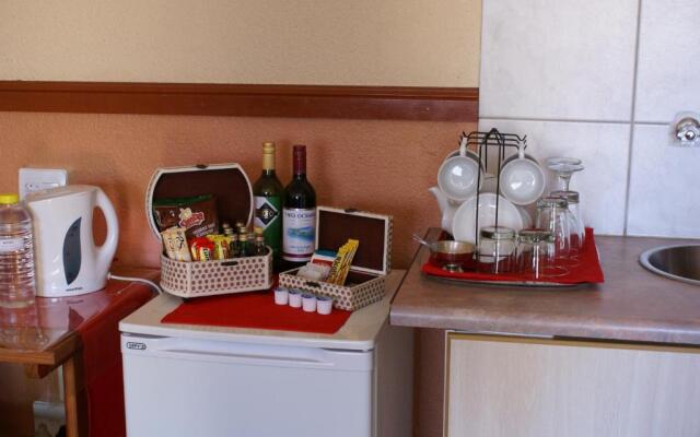 Airport Inn Bed and Breakfast