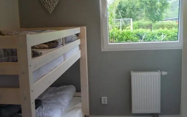 Cosy Holiday Home Near Beach