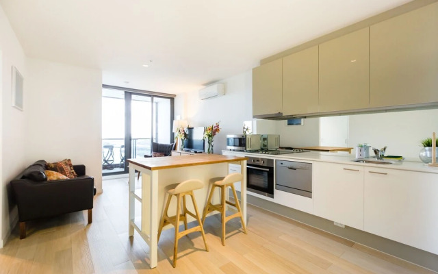 EVA, 1BDR Melbourne Apartment