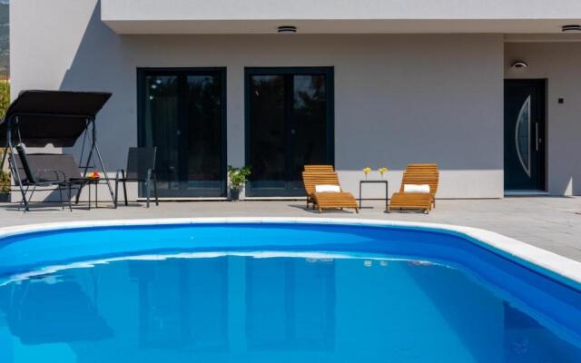 Villa Infinity
