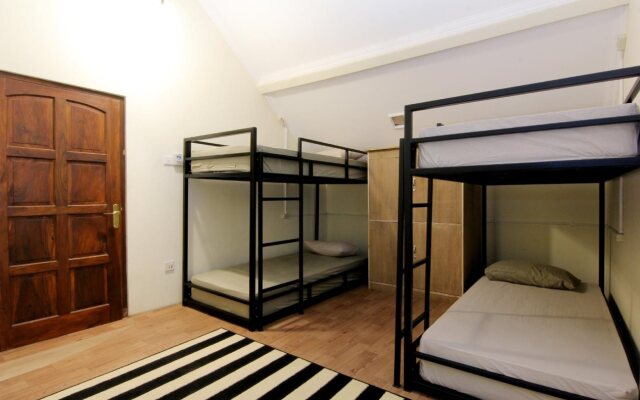 Oke Baik Hostel