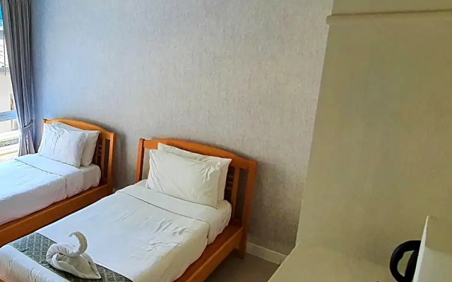 Lenny's Hotels