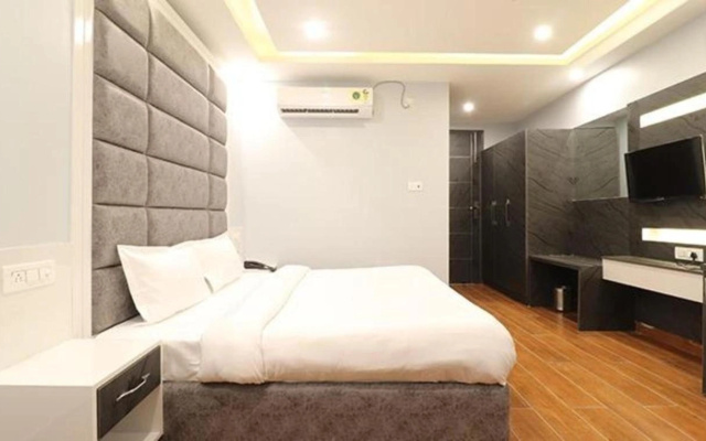 FabHotel Prime AV Royale