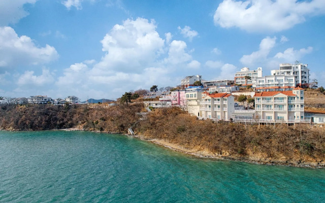 taean gallary pension