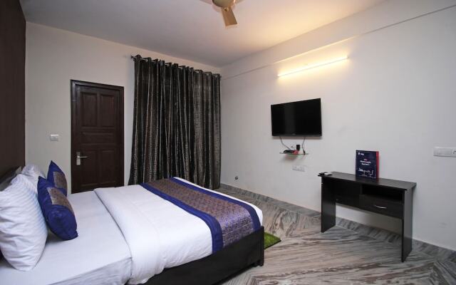 OYO 8914 Hotel Ambrosia