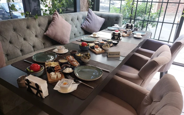 Home Boutique Hotel