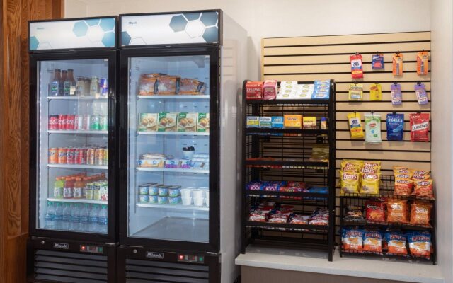 Holiday Inn Express Hotel & Suites Longmont by IHG