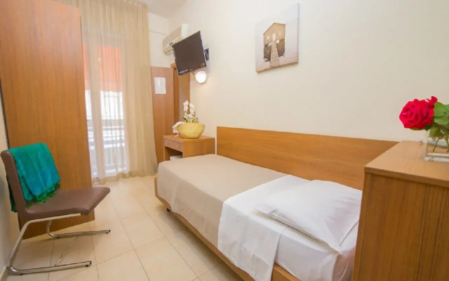 Mediterraneo Hotel & Suites