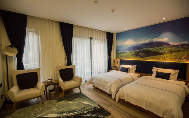 Spring Posh Roadsun International Hotel & Resort