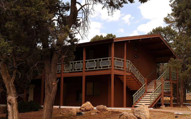 Maswik Lodge - Inside the Park
