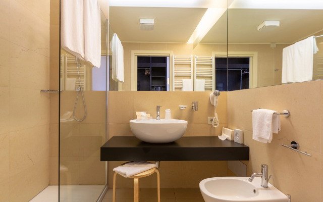 Hotel Meandro - Lake View