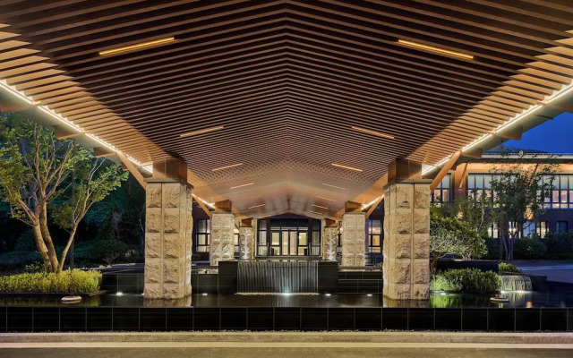 Secan Hotel Qingdao, Curio Collection By Hilton