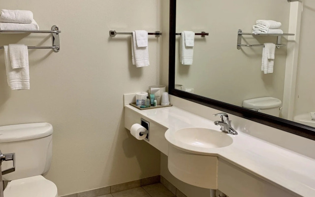 Crossings by GrandStay Inn & Suites