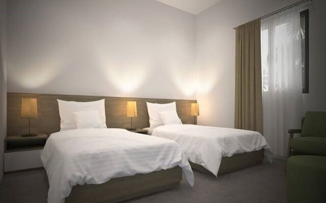 Royce Hotel