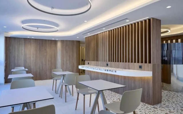 Twinn Downtown Piraeus