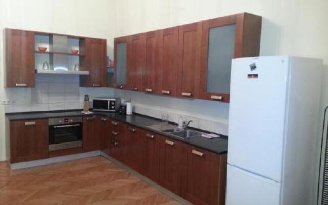 Ho-Bi Room and Apartment