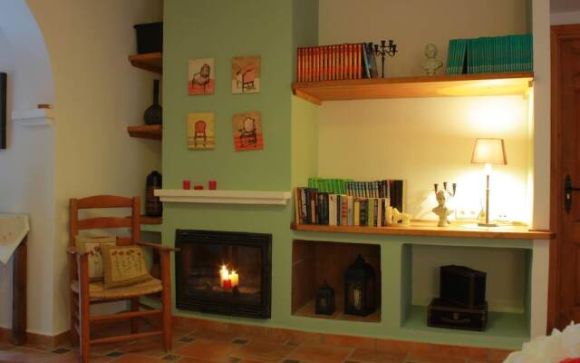 Holiday home in a pretty enclave (La Joya).