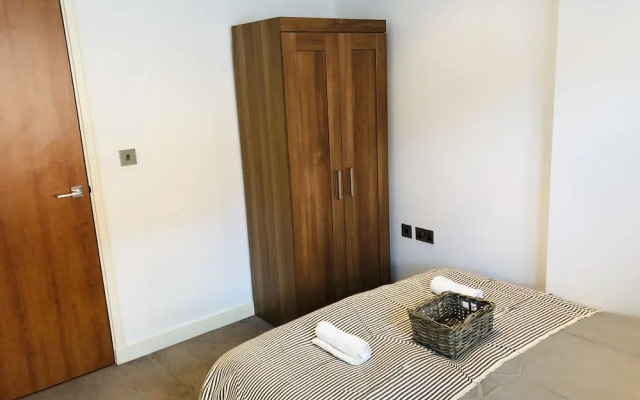 2bed 2bath apartment in kings cross
