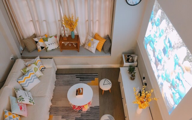 Coastline International Apartment