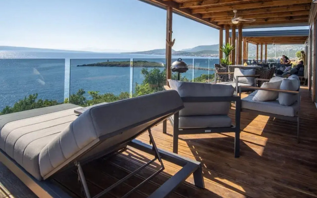 Seaside Deluxe Escape at Klenovica Camping