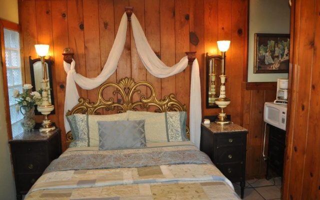 Pine Rose Inn