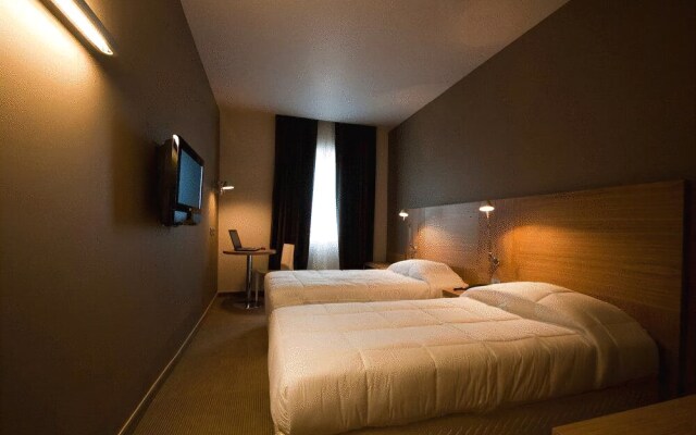 Victor Hotel