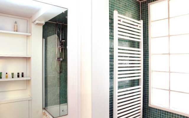3 Bedroom Flat In Edinburgh City Centre
