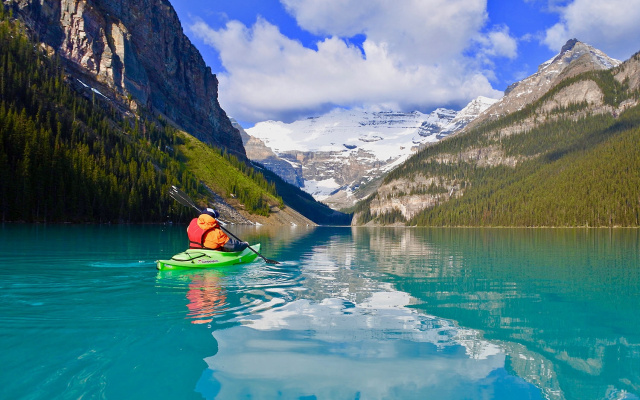 Lake Louise Inn, Alberta - Suites & Apartments