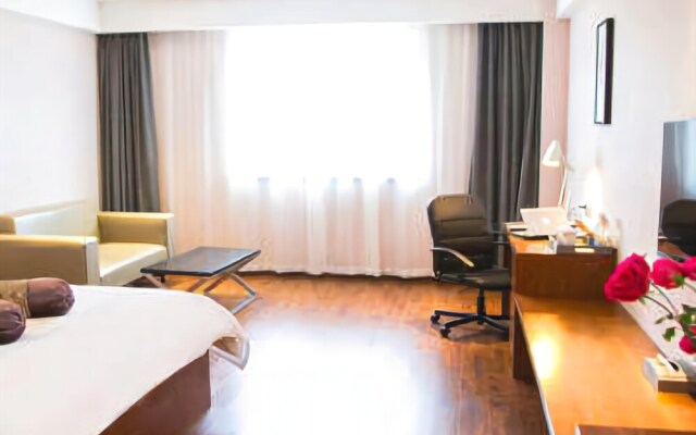 P & E Hotels