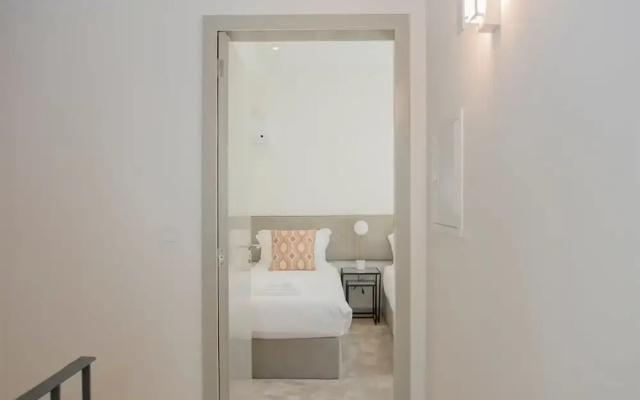 Liiiving in Porto Luxury Beachfront Apartment V