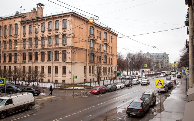 ALTBURG on Grecheskiy