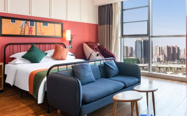 Happy Inn Hotel (Zhengzhou Erqi Wanda Plaza South Third Ring)